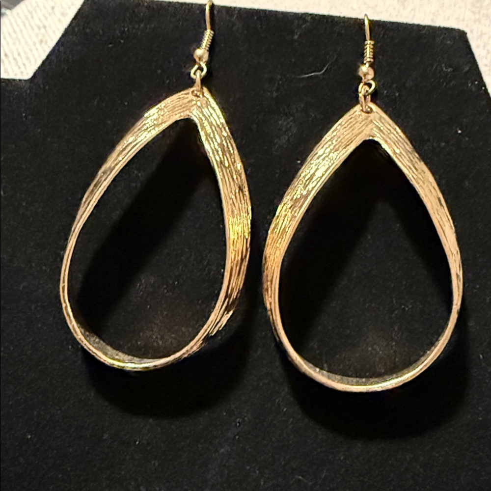 5/$25 drop Earrings